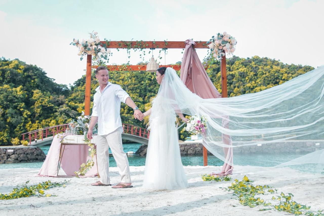 Palau Royal Resort Koror Bagian luar foto