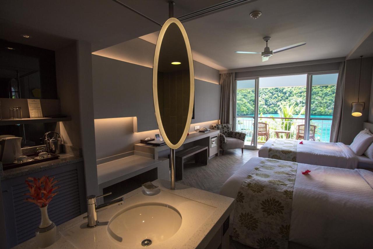 Palau Royal Resort Koror Bagian luar foto