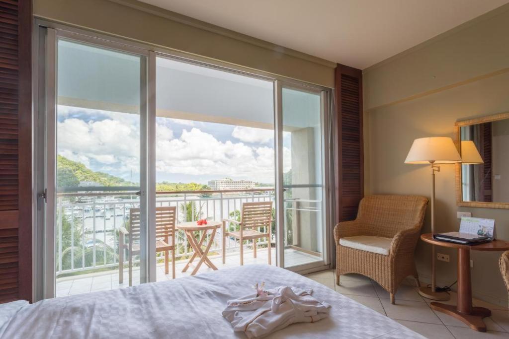 Palau Royal Resort Koror Bagian luar foto