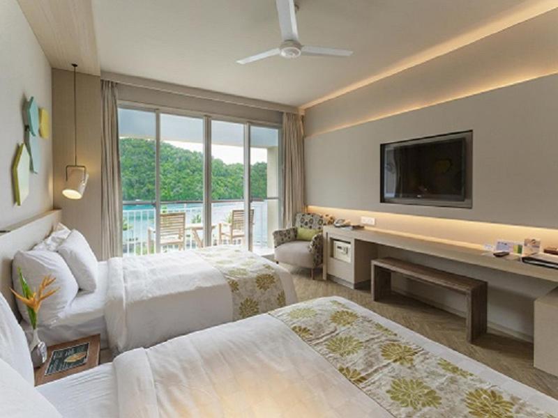 Palau Royal Resort Koror Bagian luar foto