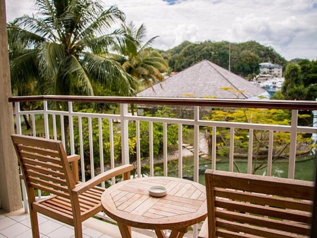 Palau Royal Resort Koror Bagian luar foto