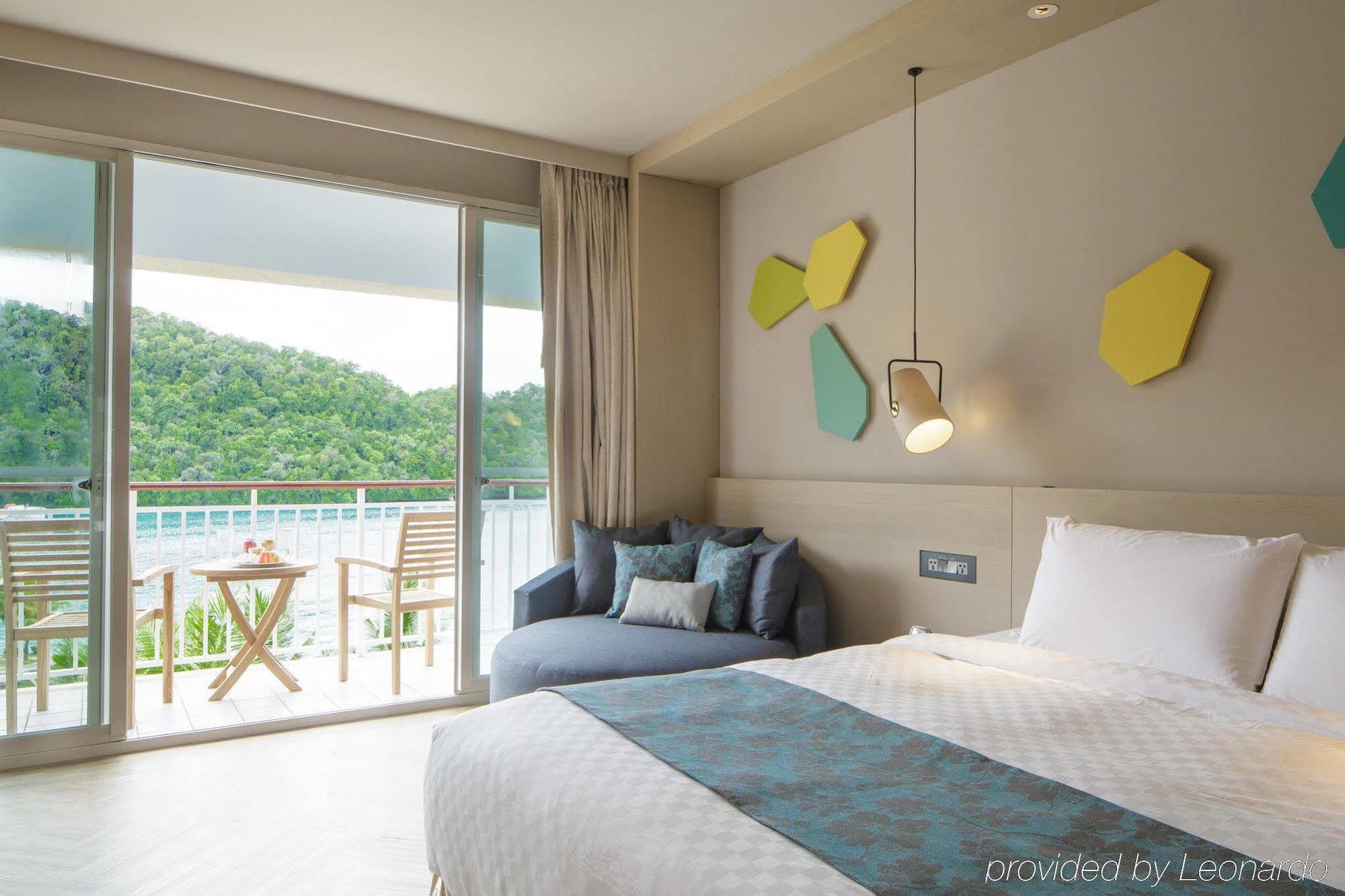 Palau Royal Resort Koror Bagian luar foto